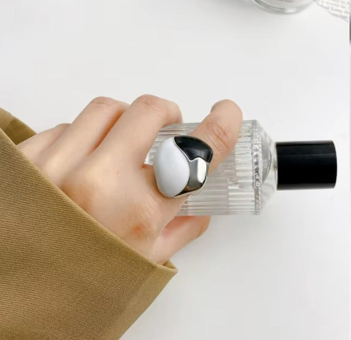 Retro Enamel Ring