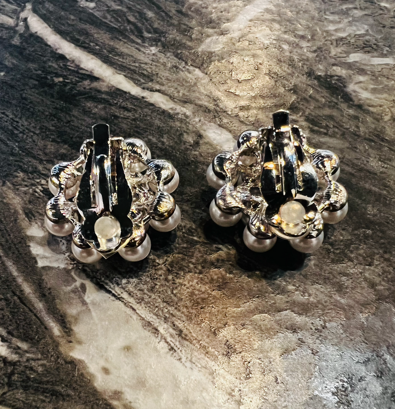 Pearl Cluster Clip Earrings/Large