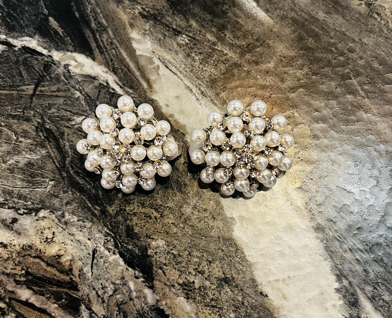 Pearl Cluster Clip Earrings/Large