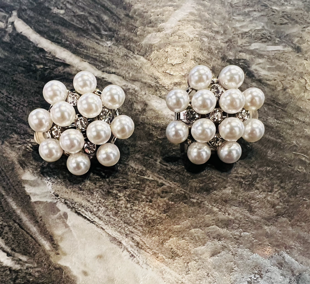 Pearl Cluster Clip Earrings/Small