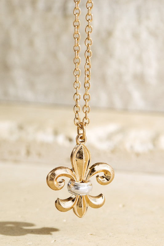 Fleur-de-lis Pendant Necklace