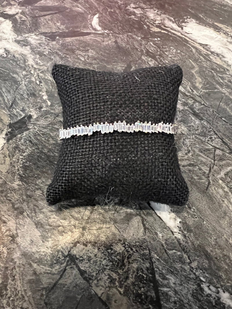 Babe Baguette Cuff